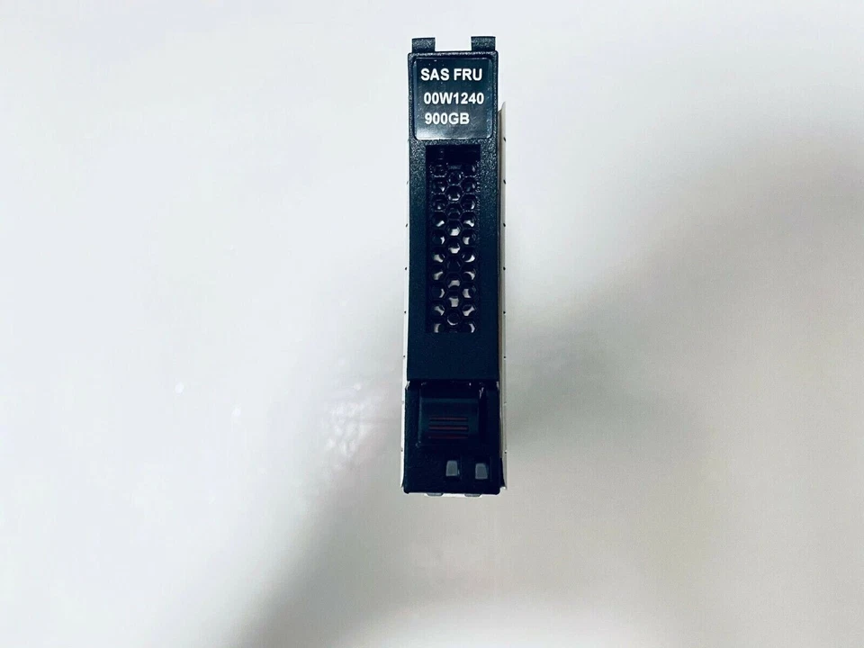 IBM 00W1236 00W1240 00W1239 900GB SAS 6Gbps 10K RPM 2.5" Hard Drive for DS3524 - Image 4 of 4