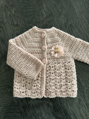 Schöne handgestrickte/gehäkelte Baby Mädchen Strickjacke 0-3 Monate