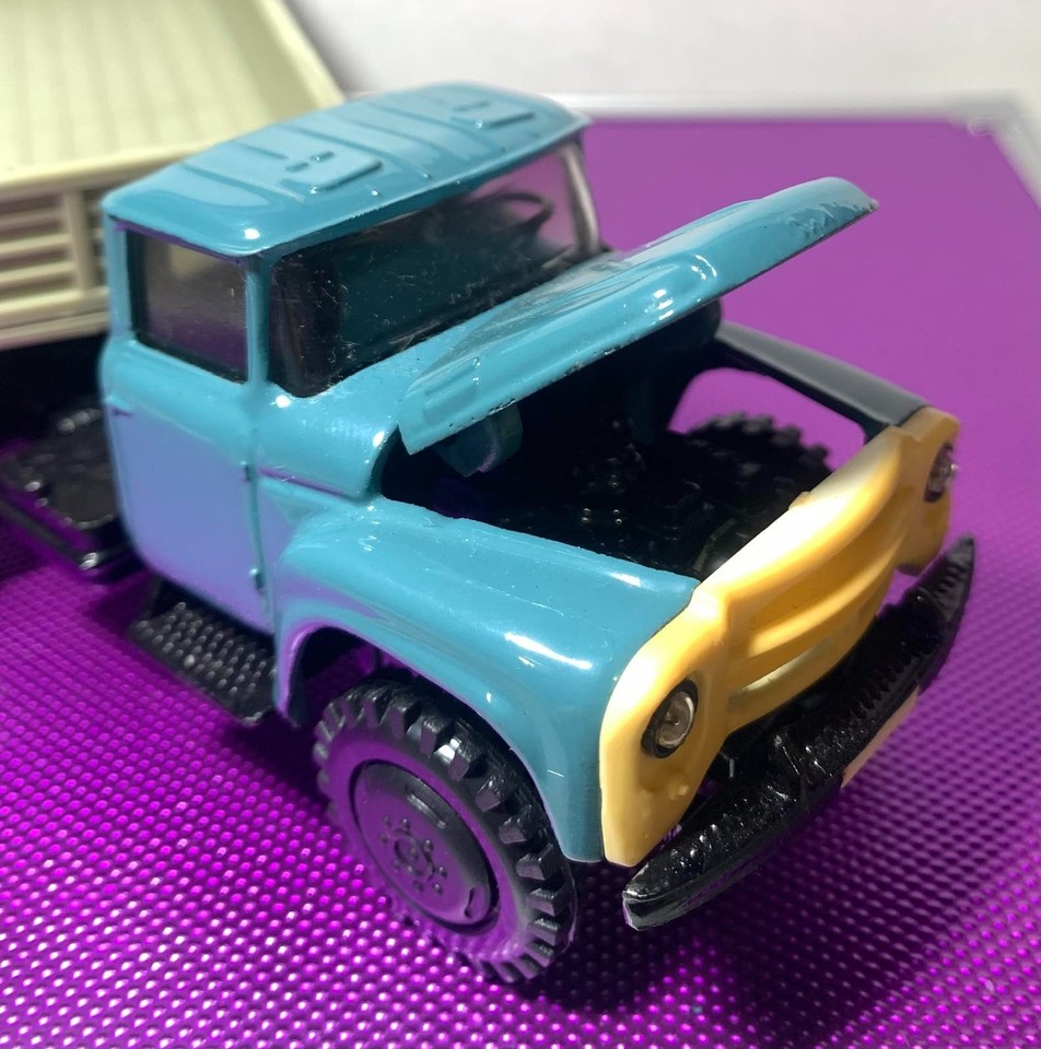 Zil – 117 limousine noir modèle Russe 1/43 – Etoile Auto49