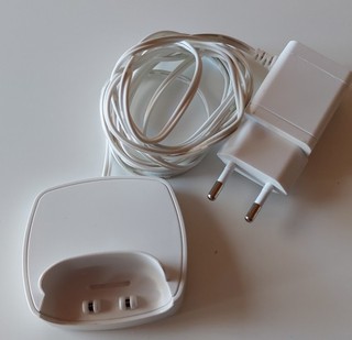 FritzPhone C6 Ladeschale und Netzteil Neu