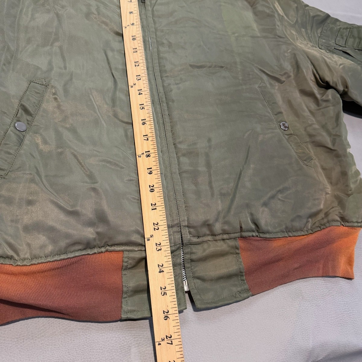 VTG 80s MA-1 Flight Jacket Olive Green Sun Fade Distress Bomber