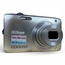 Nikon Coolpix S3100 14.0MP Digital Camera Bundle Silver w/ Charger Battery EUC