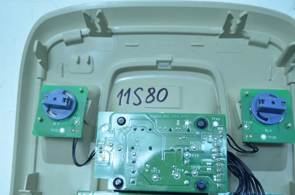 07-11 VOLVO S80 FRONT OVERHEAD CONSOLE INTERIOR DOME LIGHT LAMP OEM - Imagem 3 de 4