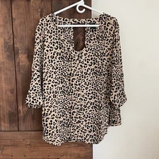 TORRID Cheetah Leopard Print Button Down Womens 3 3X Blouse Top Cutout Back