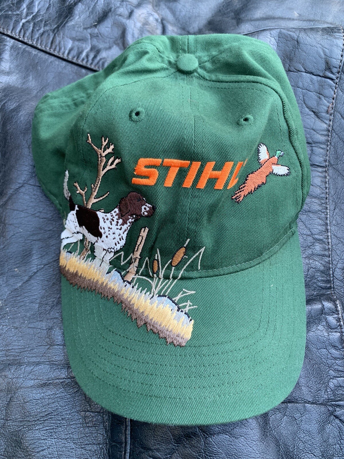 STIHL Embroidered Hunting Dog & Pheasant Duck Adjusta… Gem