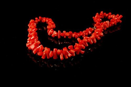 VINTAGE CHINESE RED KNUCKLEBONE CORAL BEADS NECKLACE D115-10 - Picture 2 of 4