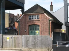 Photo 6x4 Building of an unspecified electrical nature, Chase Side, N14 S c2009