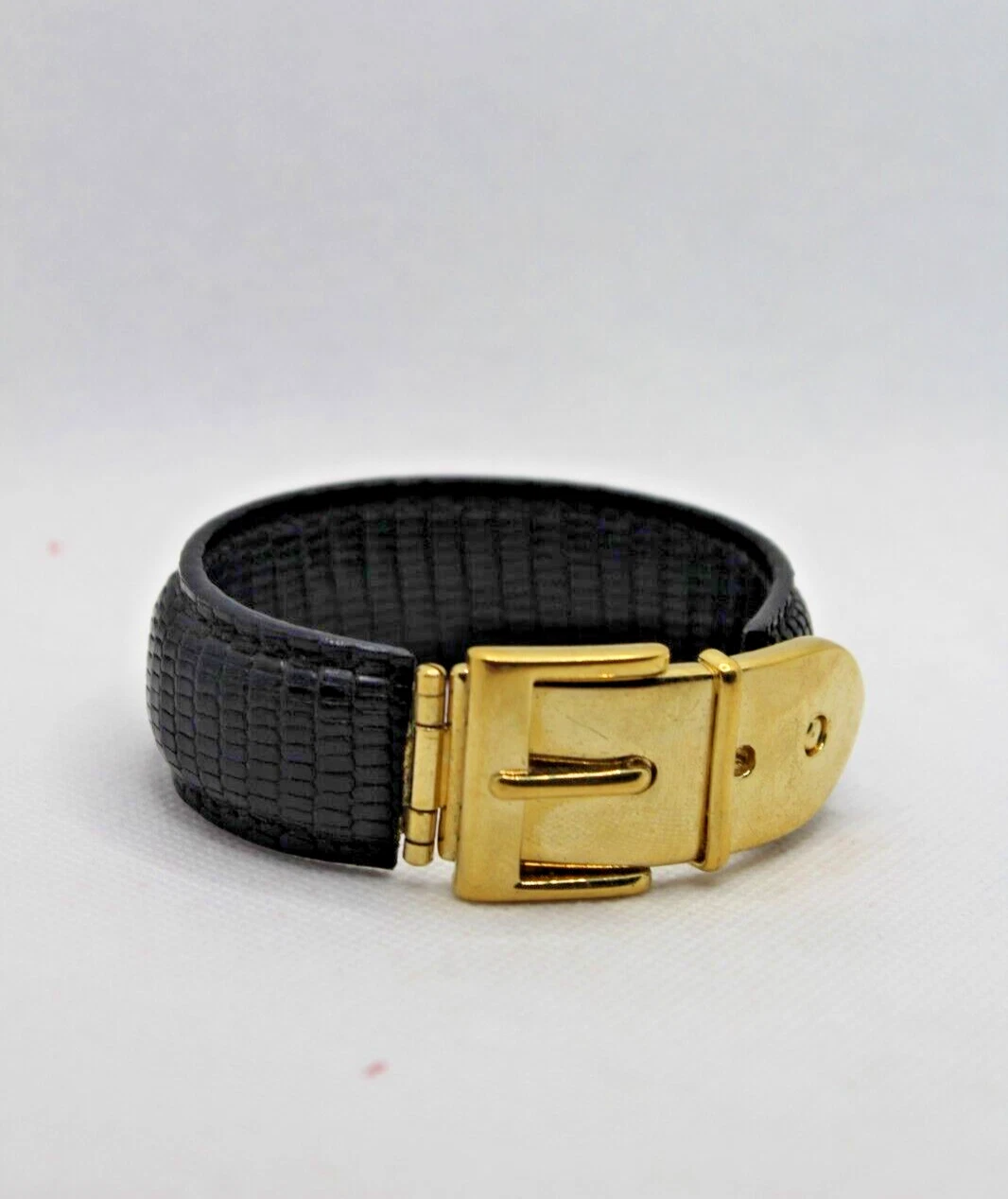 Bracelet authentique motif ceinture GUCCI noir/or gaufré cuir/métal   e56739a