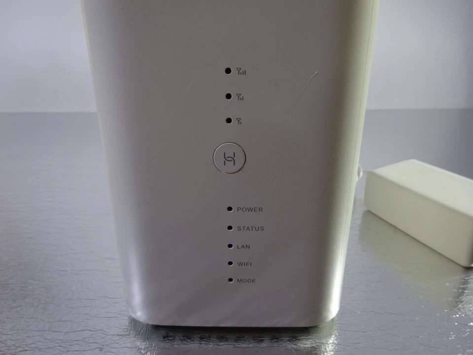 Huawei B818-263 Vodafone GigaCube CAT. 19 1,6 Gbit/s WLAN LTE micro-SIM - Bild 3 von 4