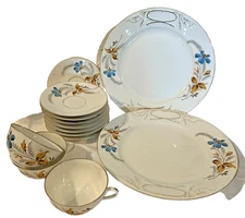 13 pcs Early Unknown Pattern Porcelain Dinnerware Plates, Cups, Saucers EUC