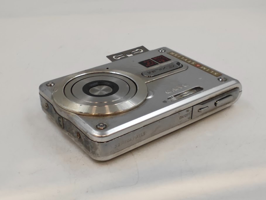 Casio Exilim EX-S100 3.2 MP Digital Camera Silver - Not Working | eBay