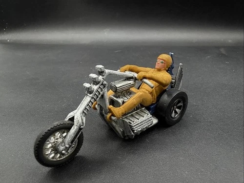 1972 Hot Wheels Original Redline Ara RRRumblers TORQUE CHOP Blue bike Tan rider