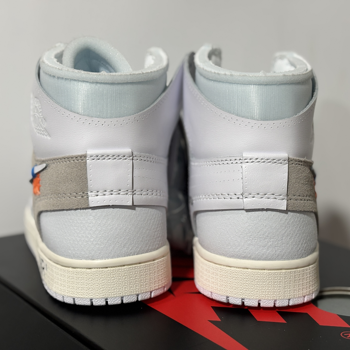 Size 8 - Virgil Abloh Archive x Air Jordan 1 Retro OG High Alaska