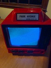 1991 Vintage Red 4.5 Park Avenue Mini TV BTR-101 Tested In original packaging