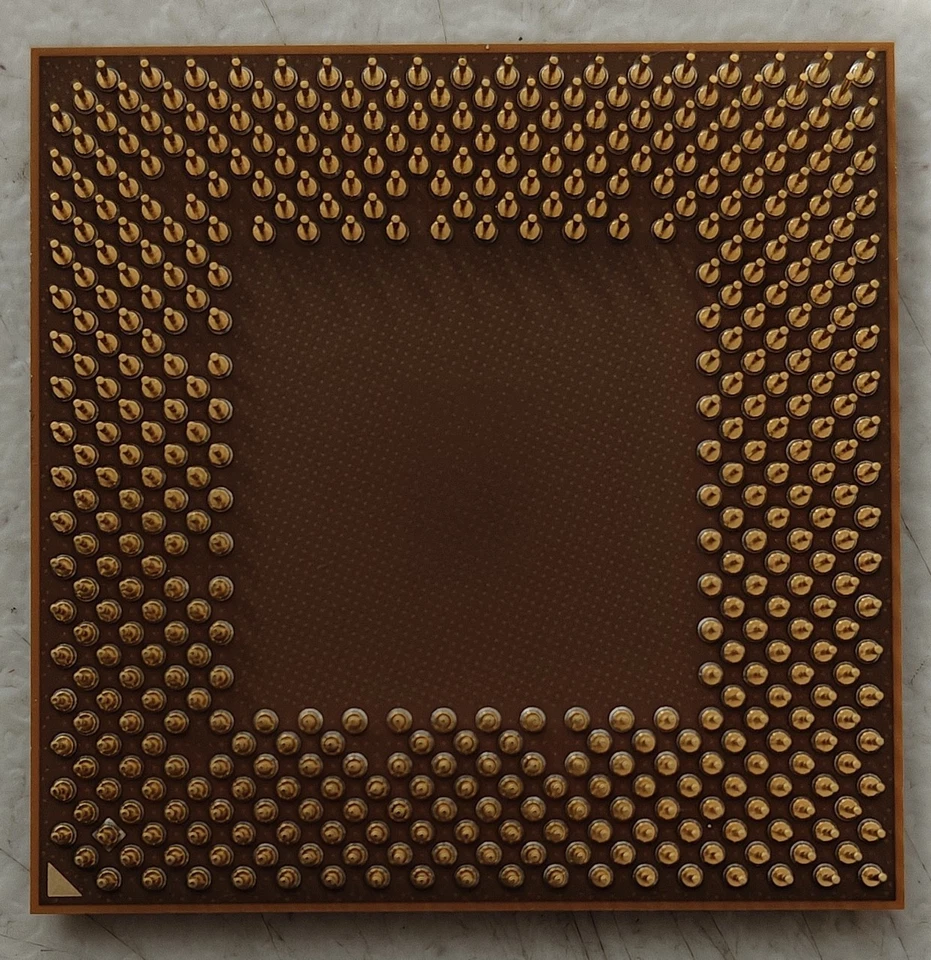 Procesador AMD ATHLON XP 2100+, AXDA2100DUT3C, SOCKET 462 / SOCKET A Foto 2 de 2