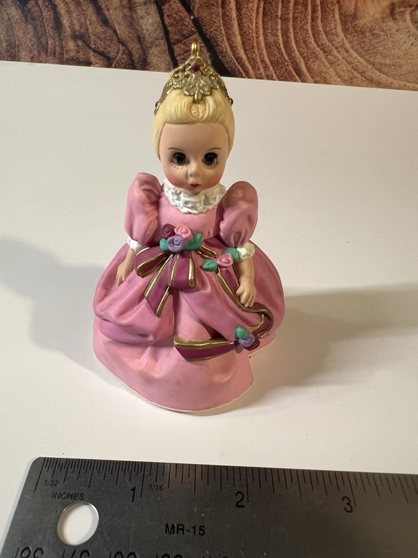 1995 Madame Alexander Doll Company Cinderella Christmas Ornament