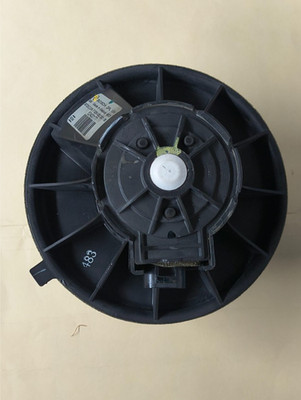 Chevrolet  2003 - 2006 Heater blower fan motor 52400177 Bosch Tested Good OEM