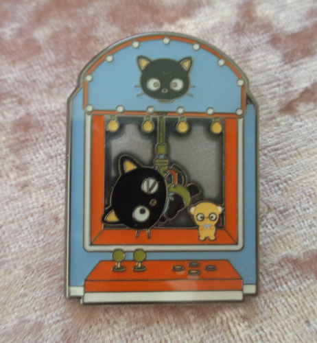 Loungefly - Hello Kitty Claw Machine - Chococat - Mystery / Blind Box Pin
