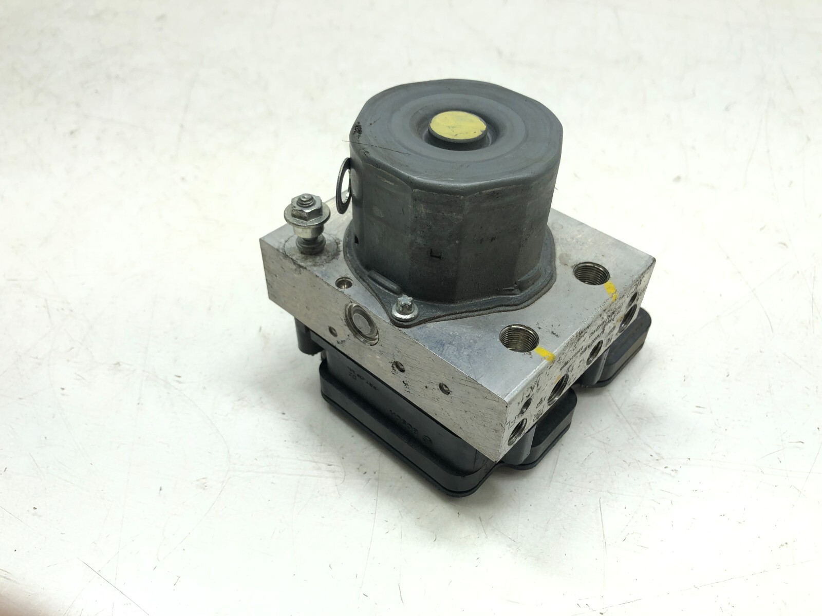 2014-2020 MASERATI GHIBLI ANTI LOCK ABS BRAKE PUMP MODULE OEM.