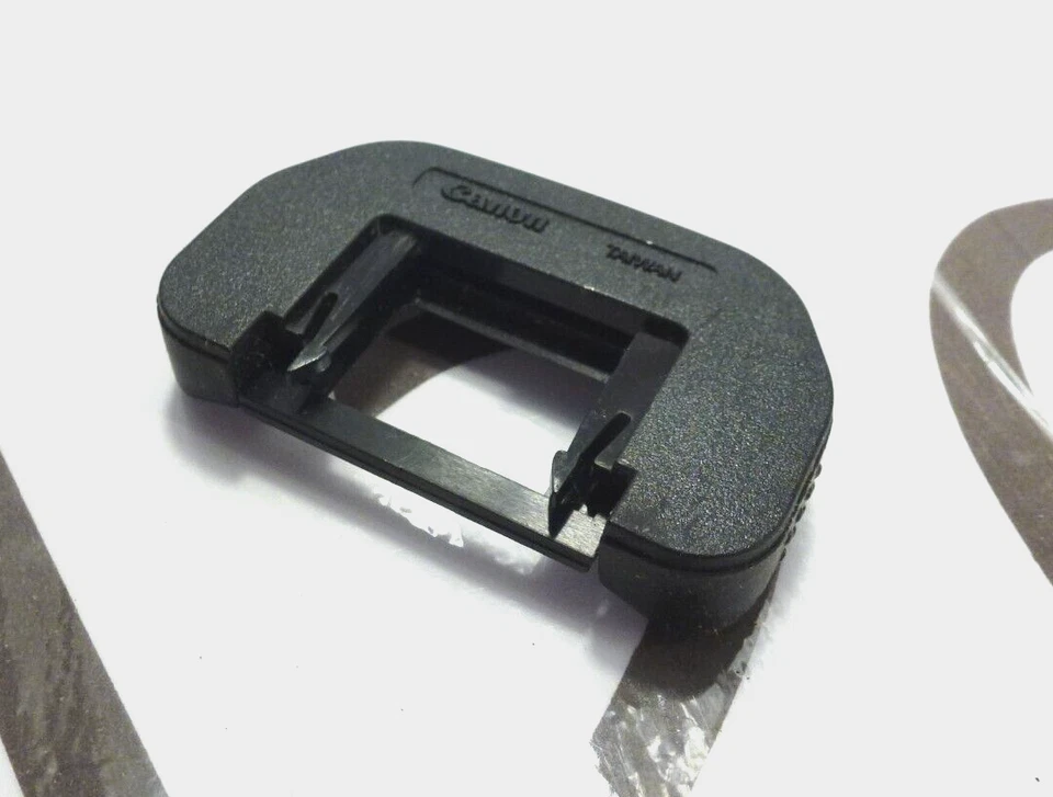 Genuine Canon EF Eyecup refm - Image 2 of 2
