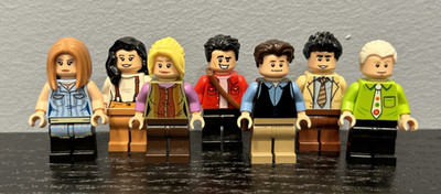 LEGO Friends TV Show Minifigures Central Perk Set 21319 Ideas GREAT CONDITION