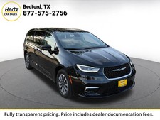2023 Chrysler Pacifica Hybrid Touring L