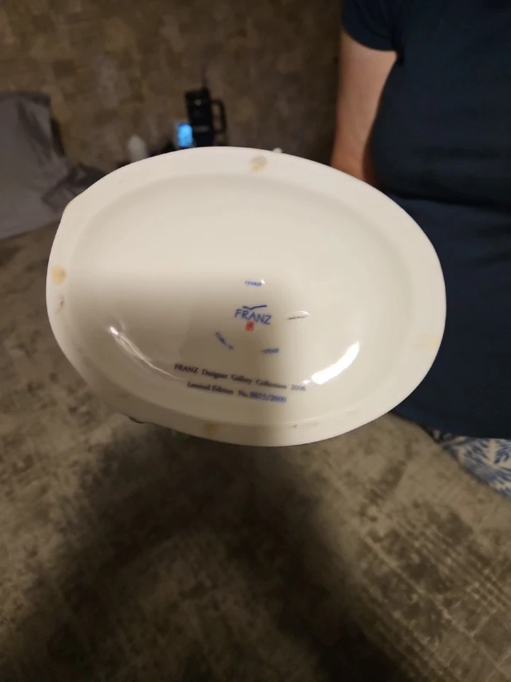 Franz Designer Gallery Collection 2006 Limited Ed. Rainforest Blue Parrot Vase - Image 3 of 4