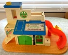 Vintage Fisher Price Little People Sesame Street Club House Building Only #937