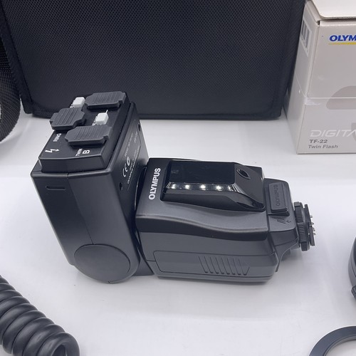 Olympus FC1 RF-11 Ring Flash System & TF-22 Twin Flash Unit - Picture 10 of 17