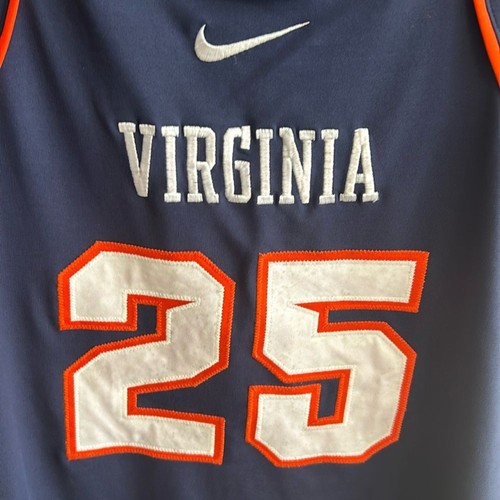 Virginia Cavaliers Women’s #25 Nike Jersey. Size Medium - Picture 2 of 4