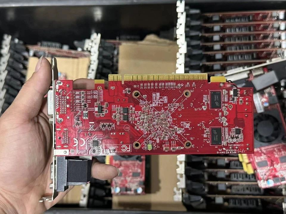 AMD ATI Radeon HD8350  1GB DDR3 PCIe x16 VGA/DVI/HDMI Video Cards - Image 2 of 4