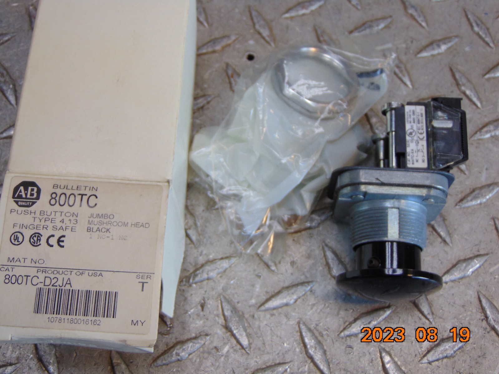 ALLEN BRADLEY 800TC-D2JA PUSH BUTTON JUMBO MUSHROOM HEAD BLACK 1NO 1NC ...