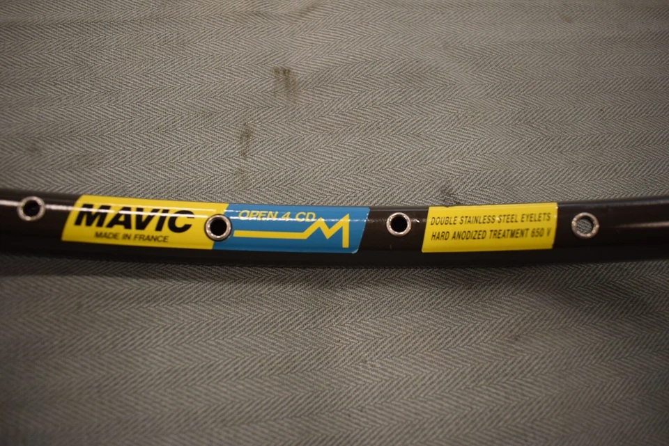 Llanta Mavic OPEN 4 CD 700c 28"" 36 orificios cubierta de carretera marrón oscuro años 80 nueva de stock Foto 3 de 4