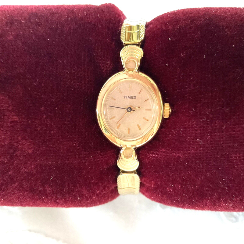 Timex Womens Watch TO1017 Stainless Stretch Bracelet Style Gold Band Used