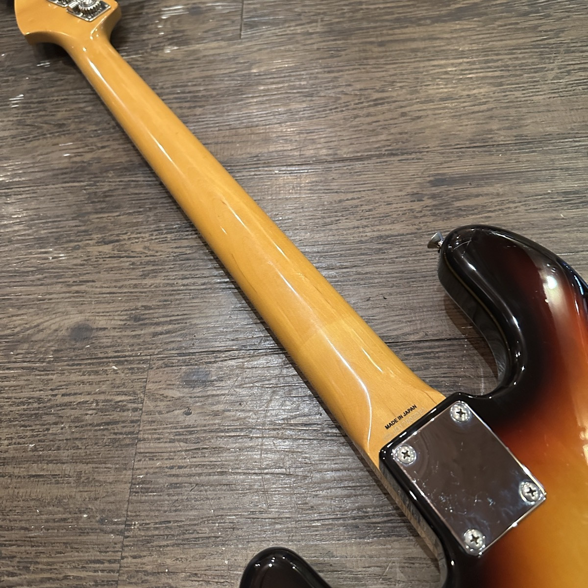 Electric Bass Guitar Fender Japan Precision 2017 Sunburst Made in