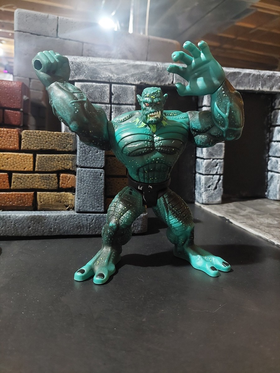 1996 Marvel ToyBiz The Incredible Hulk Toxic Blaster Abomination