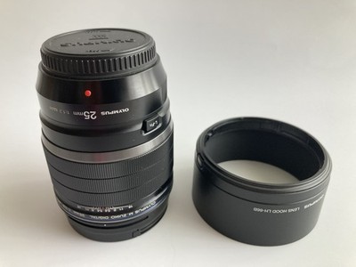 Olympus M.Zuiko Digital ED 25mm f/1.2 Pro sehr gut erhalten