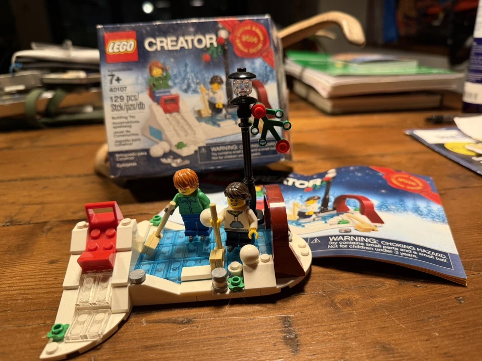 LEGO 40107 Winter Skating Scene
