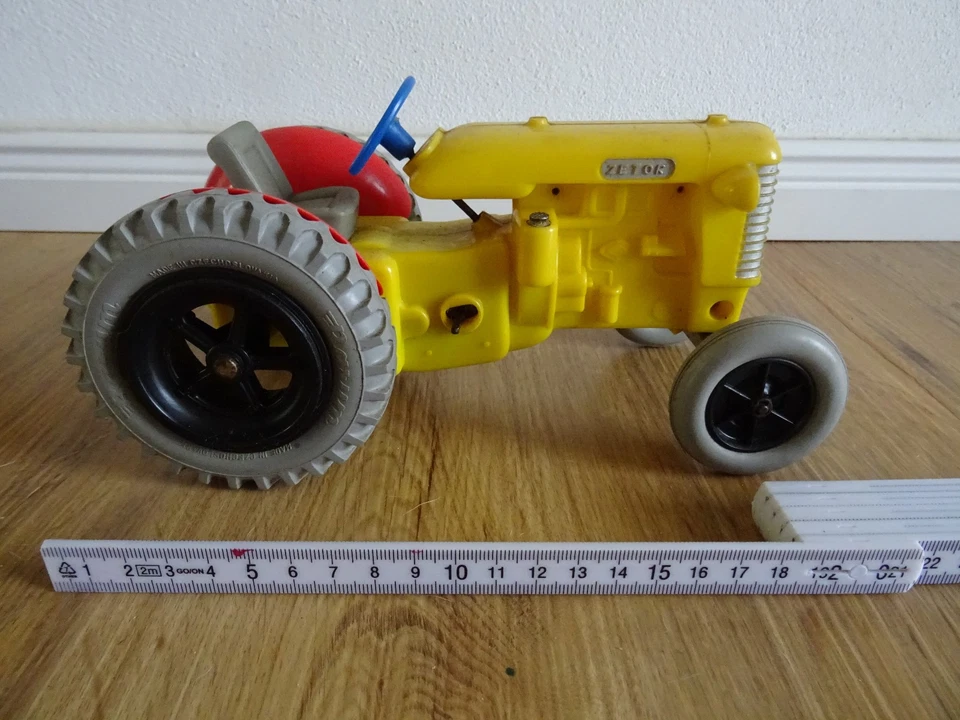 ZETOR Traktor Trecker Plastik Modell Modellautos 70er - 80er Jahre CSSR - Bild 2 von 4