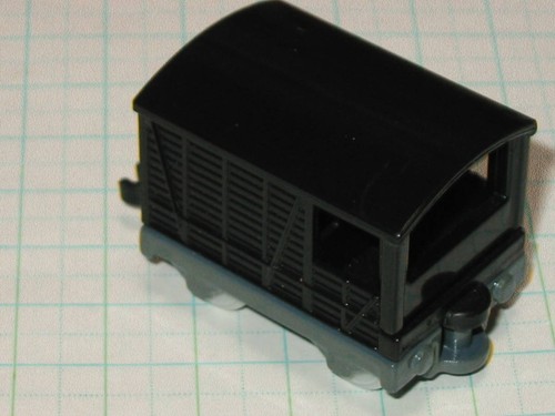 Long 138 Thomas Tank Engine THOMAS FRIENDS Percy Tank Engine Connecting BrBKe 1h - Picture 3 of 10