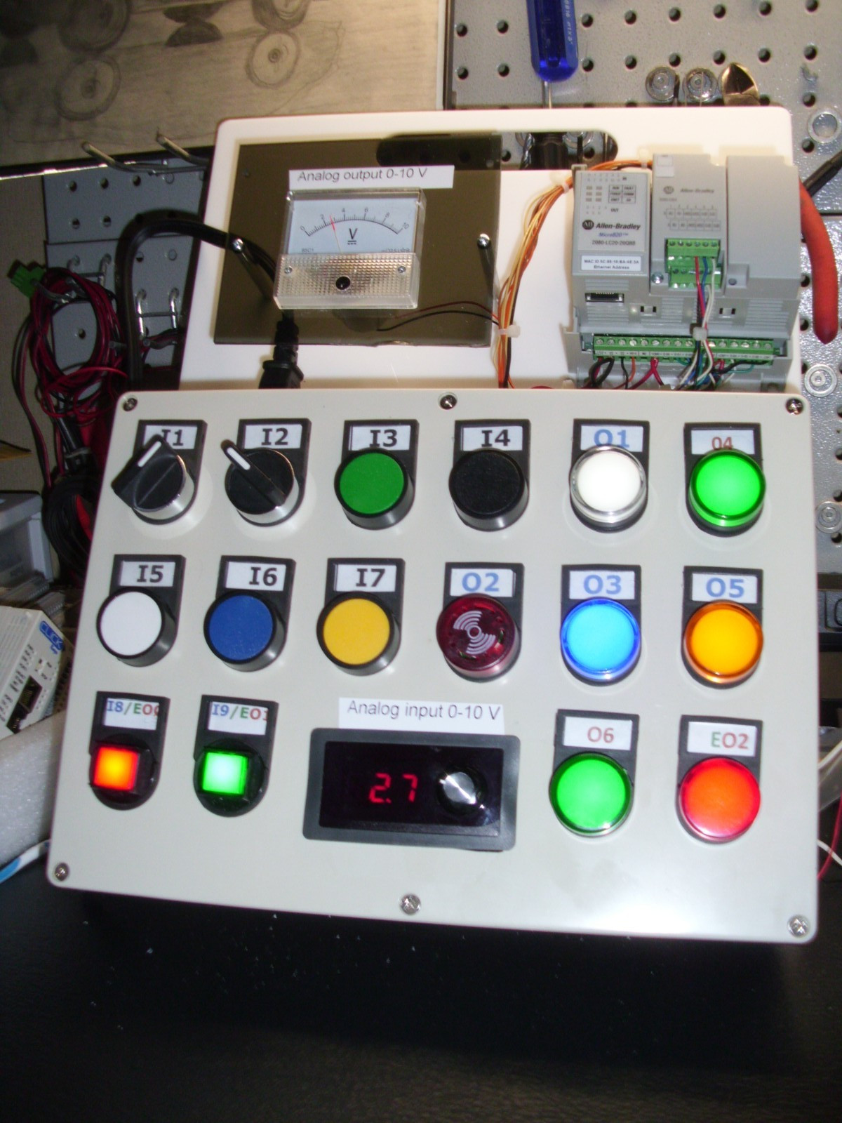 Analog Allen-Bradley Micro820 Programmable CCW PLC Trainer Kit