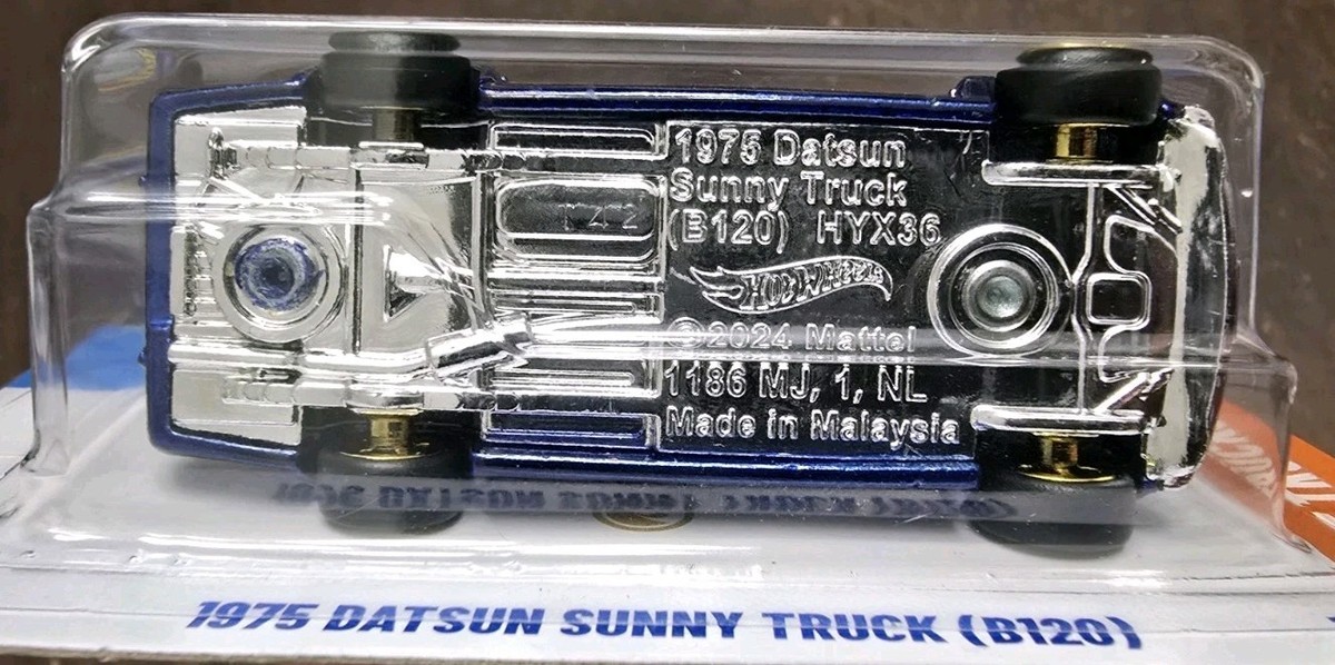 Hot Wheels 2025 Super Treasure Hunt 1975 Datsun Sunny Truck B120