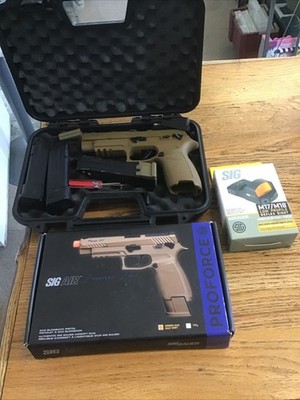Sig Sauer - Proforce M17 CO2 Blowback Airsoft 6mmPistol W/ 3 Mags Sig Air Reflex