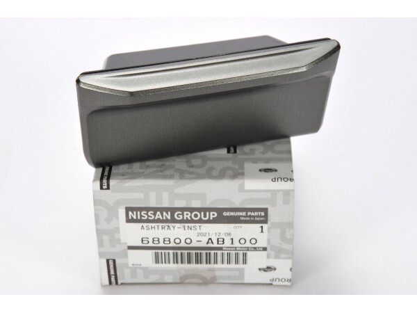 スカイライン　ER34 後期型　ashtray スカイライン ER34 後期型 ashtray（Nissan OEM 68800-AB100