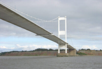 Photo 6x4 Severn Bridge and Aust Cliff Aust/ST5789 The first Severn moto c2002