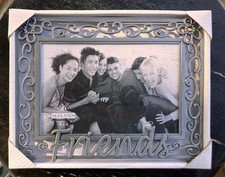 NIB FRIENDS  Picture Frame Pewter Tone and FRIENDS Silver Metal Keychain  gift!