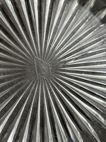 Heisey Ridgeleigh Round Heavy Pressed Crystal Ashtray (1935-1944) Marked “H” - Picture 7 of 10