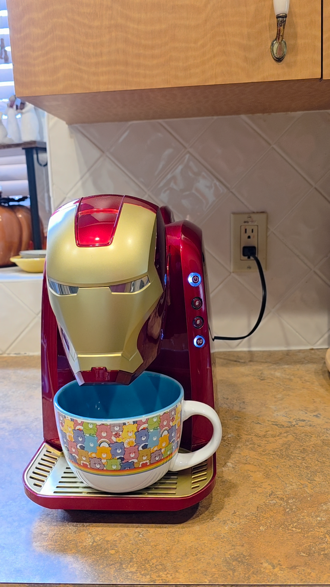 Iron Man Marvel Coffee Maker Single Serve K-Cup Brewer Complete