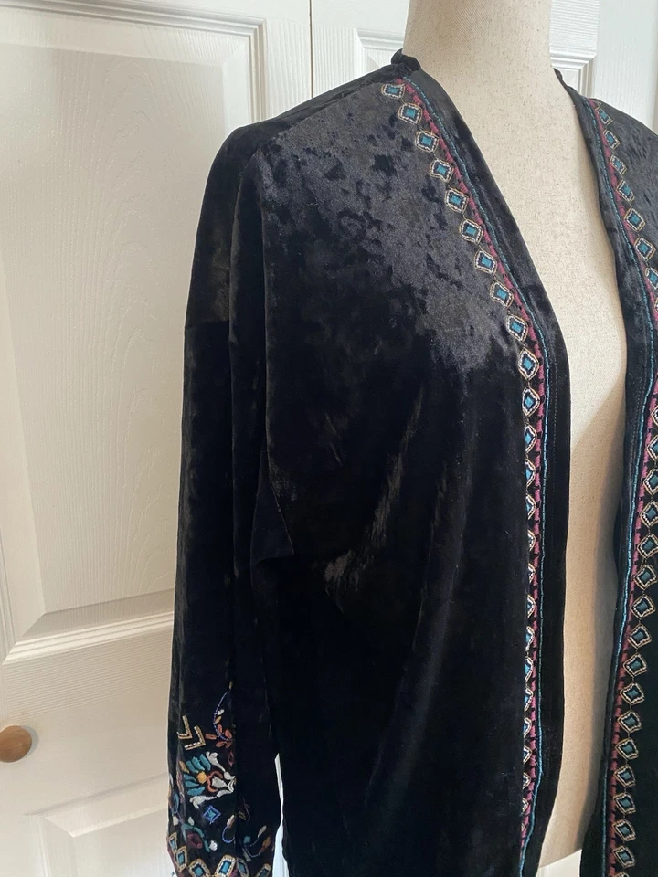 Cárdigan de sombra de ojos para mujer Kimono M negro terciopelo bordado bohemio capricho Foto 2 de 4
