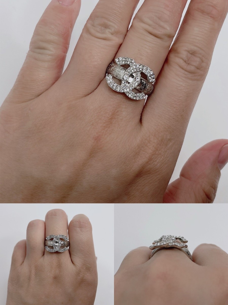 NWT Chanel Classic CC Logo Silver Crystal Metal Ring Size 52 NWT Chanel Classic CC Logo Silver Crystal Metal Ring Size 52
